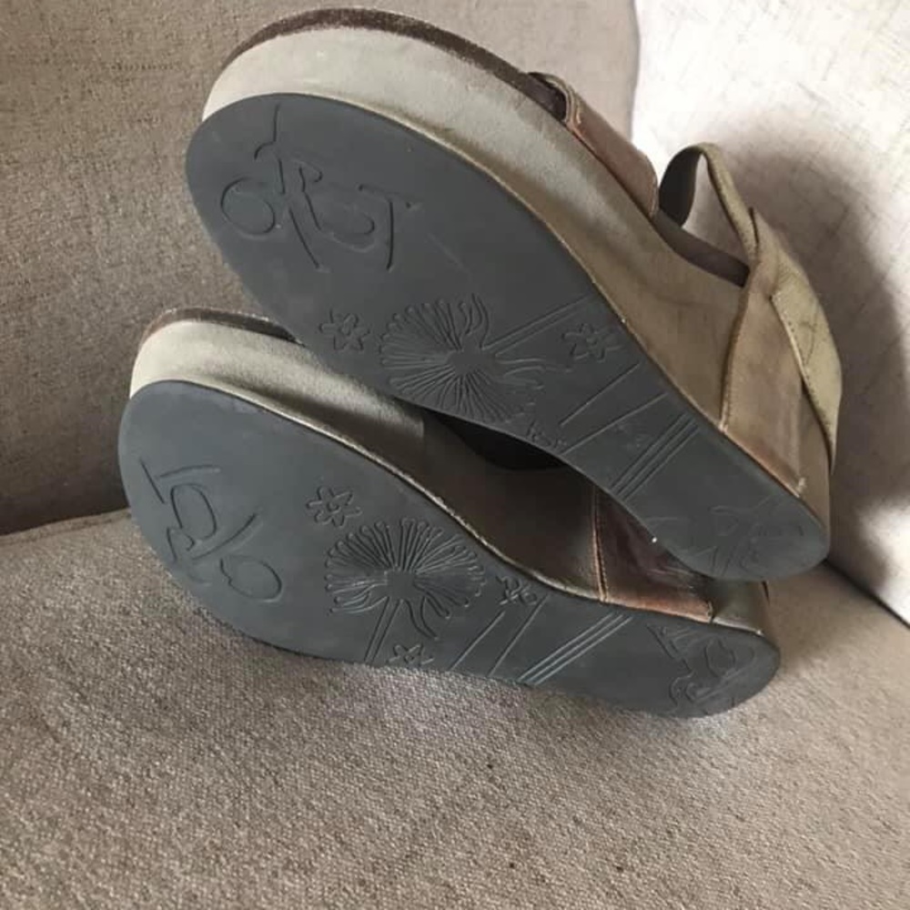 Size 9 OTBTs - Picture 3 of 3